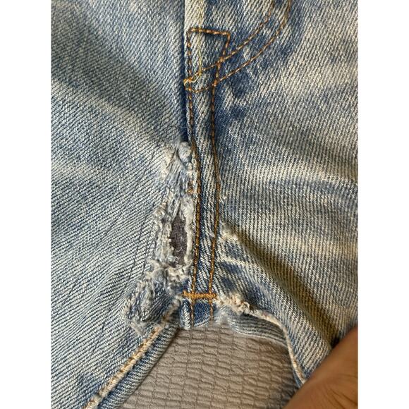 Levi’s 501 Button Fly Jeans Men 33x30 Light Wash Distressed Faded Repair - Picture 2 of 8